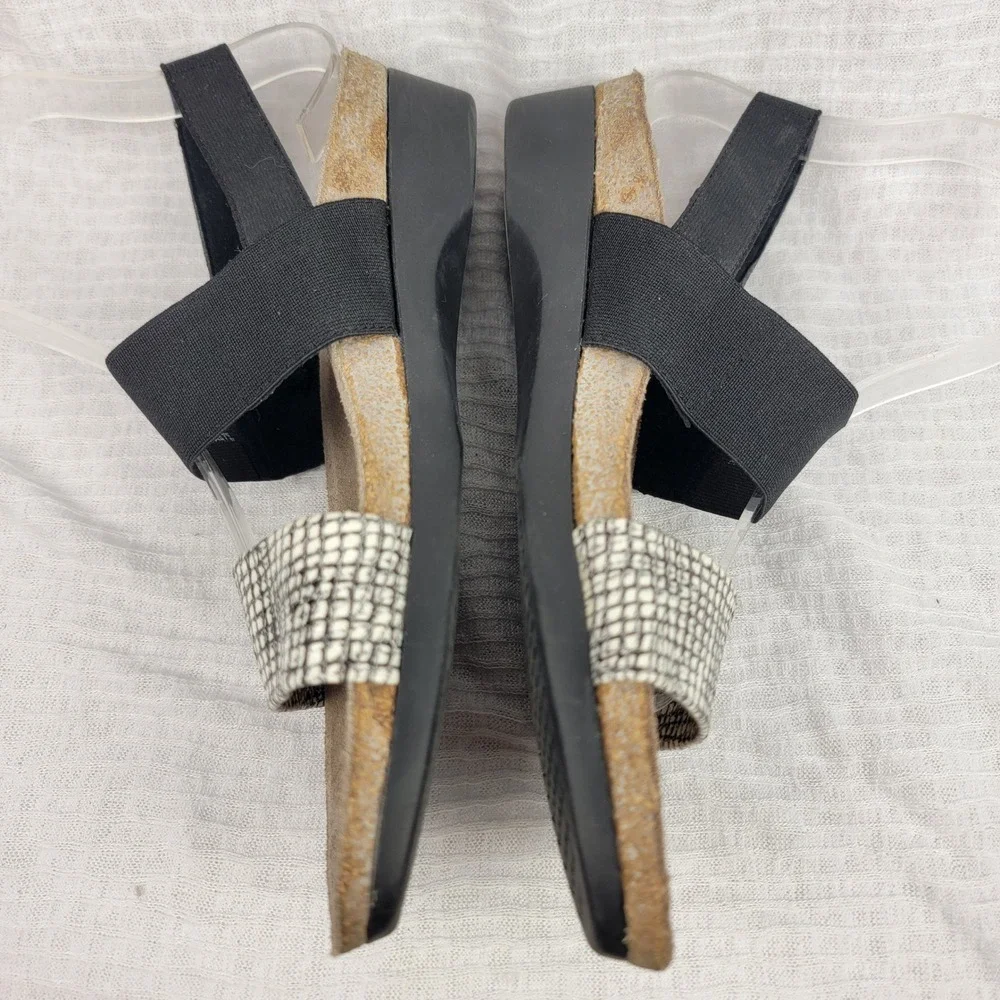 Munro American Sandals‎ Womens Size 8 Black White Snake Elastic Straps Summer
